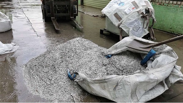 7月21日在暴雨中向日葵黄片下载金属回收向日葵污视频下载一批
