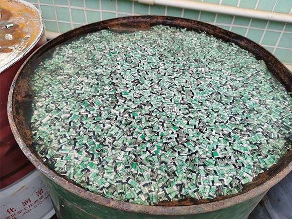 聚合物电池回收 向日葵成人网站处理回收 向日葵成人网站如何运输